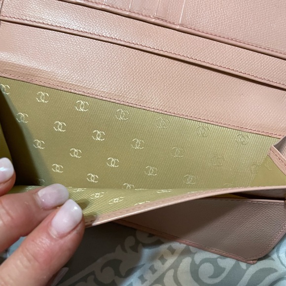 Authentic Chanel Button Tab Wallet EUC - Picture 6 of 8